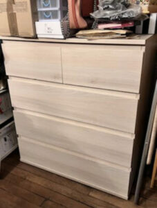 Équipe professionnelle réalisant un débarras complet d’appartement dans le 20e arrondissement de Paris-Image1