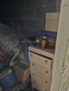 Débarras complet d’une cave encombrée dans le 15ème arrondissement de Paris effectué par une équipe professionnelle-Image2