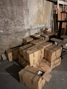 Intervention de débarras d’encombrants dans les caves et étages d’un immeuble à Paris 3ème-Image2