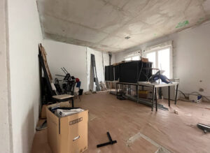 Intervention de débarras et démontage sanitaire dans deux locaux professionnels à Puteaux 92800-Image1
