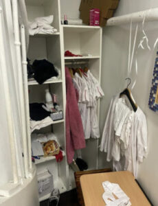 Intervention de débarras d’un institut de beauté avec évacuation de mobilier et équipements à Paris 75001-Image1