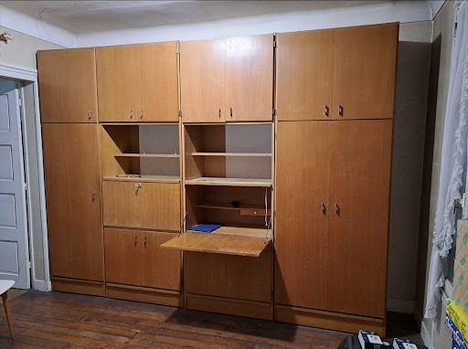 Intervention de débarras de meubles dans un appartement du 18e arrondissement de Paris, avec évacuation et nettoyage-Image1