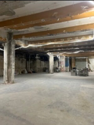 Intervention de débarras et nettoyage d’un local professionnel encombré dans le 9e arrondissement de Paris-Image1