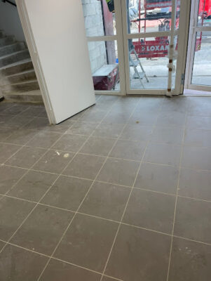 Intervention de nettoyage fin de chantier et débarras dans un grand local de bureaux à Bobigny-Image1