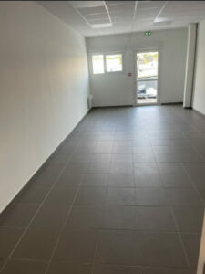 Intervention de nettoyage fin de chantier et débarras dans un grand local de bureaux à Bobigny-Image8